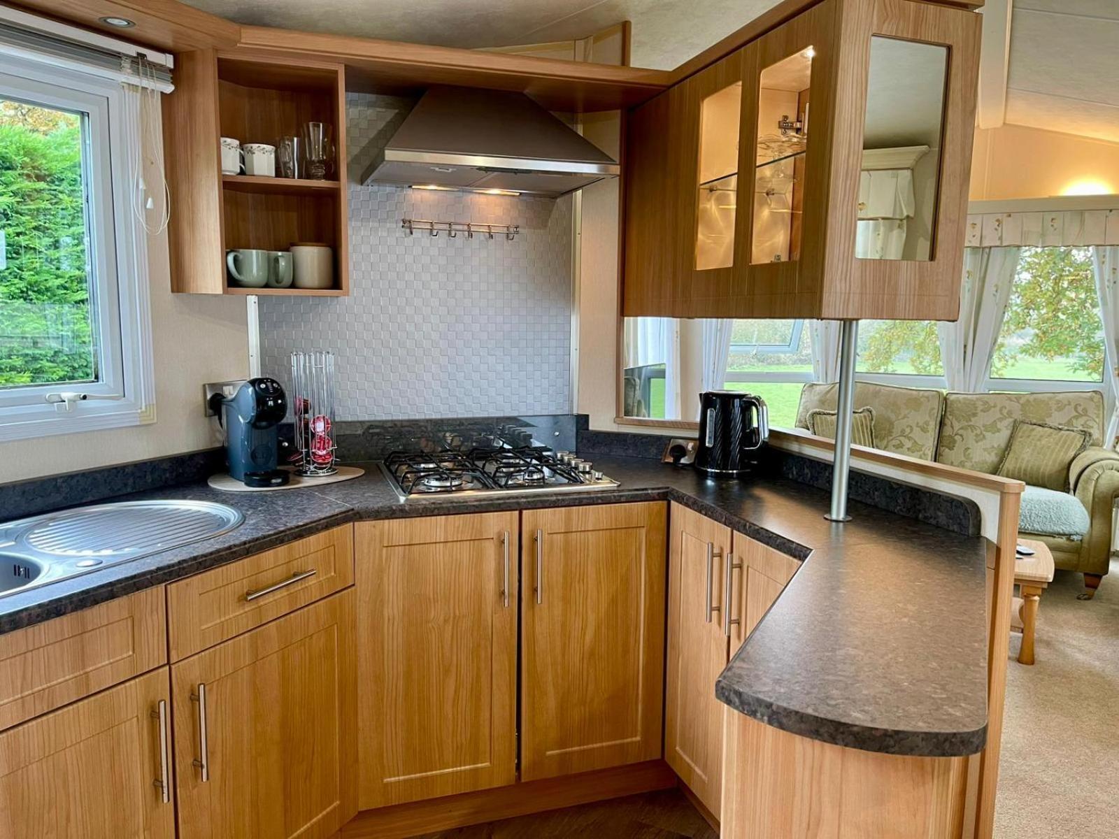 Severnside Boat And Caravan Park Gloucestershire - Caravan 1 Deerhurst Экстерьер фото